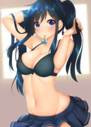 お…胸大きいのであんまり見ないでもらえると・・・