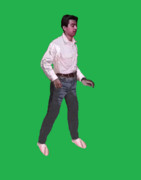 蹴りを放つ昭和天皇（淫夢）GIF