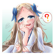 なによ？　私の顔に何かついてる？