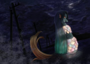 月明かりも頼りない夜の海に