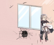 2階にある指揮官の部屋を覗き見するシェフィールド(外側)