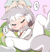 耳掃除されるイエイヌちゃん