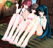 【今日のミクお姉さん】可愛い足指さんを揃えて…♡