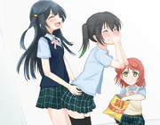 ポテチを食べる歩夢