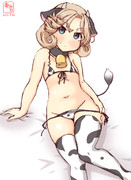 わんどろ牛柄ビキニのジェーナス