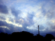 夕暮れ時の空と電波中継塔♜