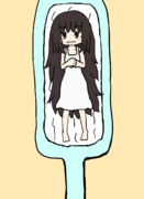 歯ブラシの毛のうえに横たわりどや顔する