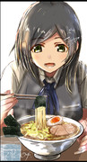 「ウチはこうやって海苔で麺巻いて食べるで～」