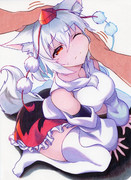 モミジナデナデ