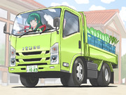 いすゞトラックを運転するずん子