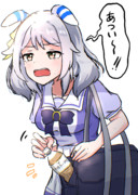 暑いので水分(糖分)補給をするミラ子