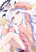 パジャマ姿のヒナ