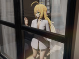 窓辺にたたずむマキちゃん