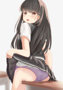 おしゃべりしている時にパンツを見せてくれる早潮