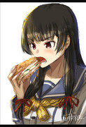 磯風、佐世保サラダ揚げパンを食べる