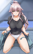 黒シャツ由良