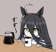 コーヒーを入れすぎたカフェ