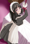 お仕置きうける眼鏡メイド