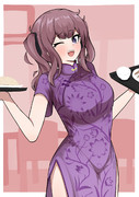 (どうして町中華でチャイナ服なのよ...)