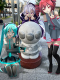 アンパンマン像とミクとテトと花ちゃん