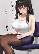 気が緩んでスカートがずり上がってしまう先生　その２