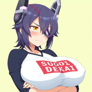 謎のTシャツを着る天龍