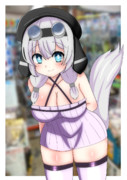 ゆかりさん衣装で接客するもち子さん