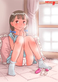 部屋の中の清楚娘