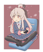 HORIパッドでゲームするお兄ちゃん