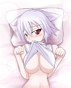 もみじがベッドで　さそう　こうげき！