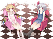 「どっちに踏まれたい？」