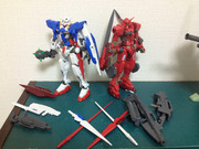 ガンダムエクシアとガンダムアストレアF3