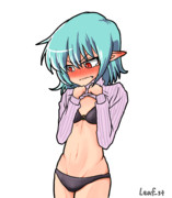 たくし上げ黒ビキニレミリア