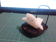 台車に乗った一反木綿（藁