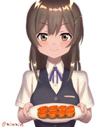 親潮「ご昼食にしましょう。いくらの稲荷寿司です。」