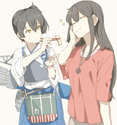 餃子を食べてる大和煮さんのコスプレをした赤城さん