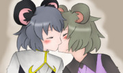 二匹のネズミは幸せなキスをして終了