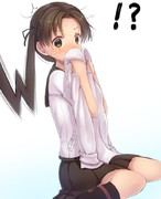 提督「綾波ー、ワイシャツ一枚見当たらないんだが知らｎ」（ガチャ