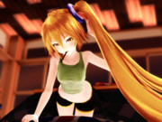 企み顔でポッキーをくわえるネルさん