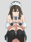 四白眼のメイドさん