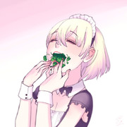 たまちゃんに「四葉のクローバーって食べると体にいいんだよ」って言ってみた