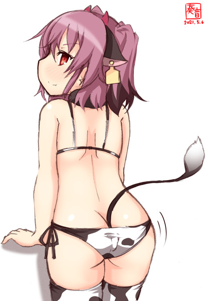 わんどろ牛柄ビキニのクナ尻