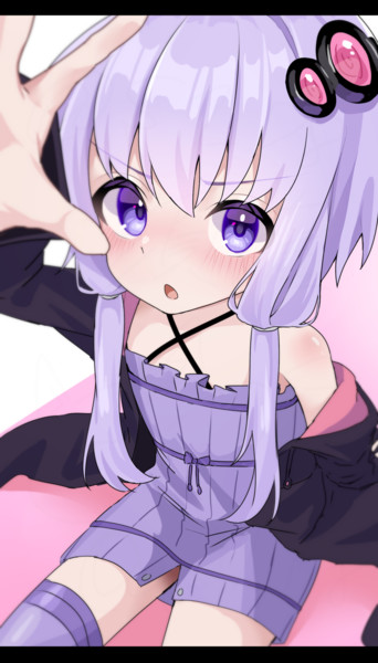 何見てるんですか…！