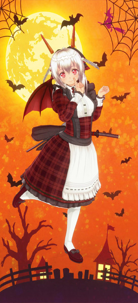 ハロウィン仕様の白居まる　赤