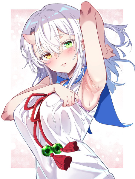 腋を見せてくれる女の子