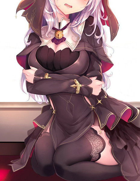 コスプレしたけどコミュ障の巨乳女子学生