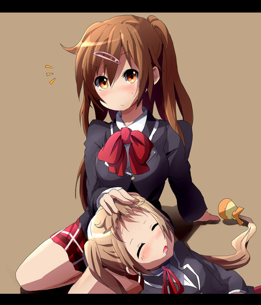 「な、なに見てるのよ」