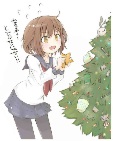 雷ちゃん、クリスマスツリーを飾り付ける。