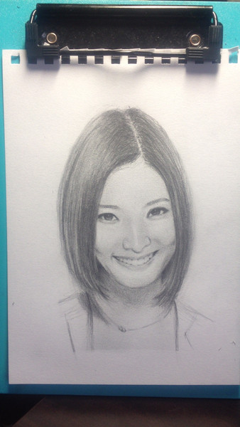 上戸彩さんを描いてみた。