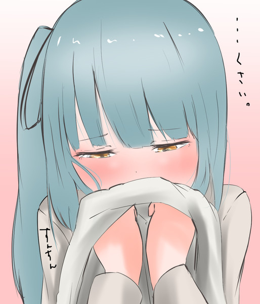 提督のシャツをスンスンする霞